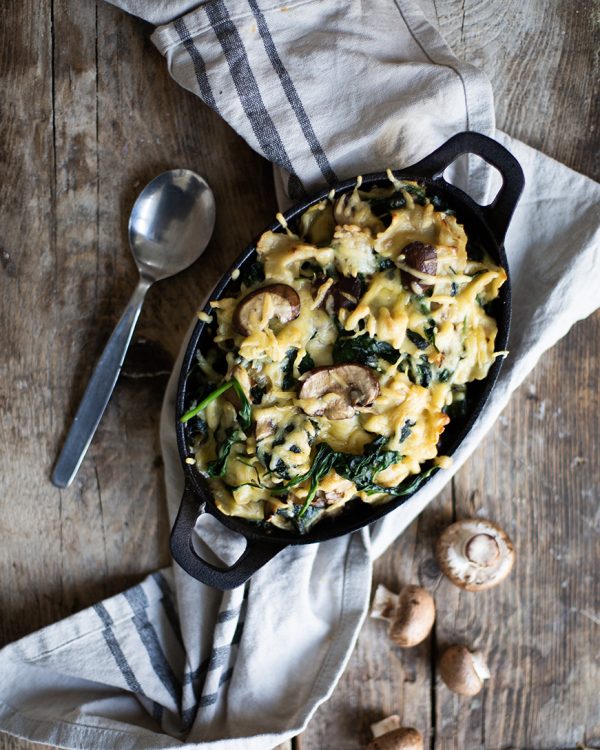 Ravioli Ovenschotel Met Champignonnenroomsaus Spinazie En Oude Kaas