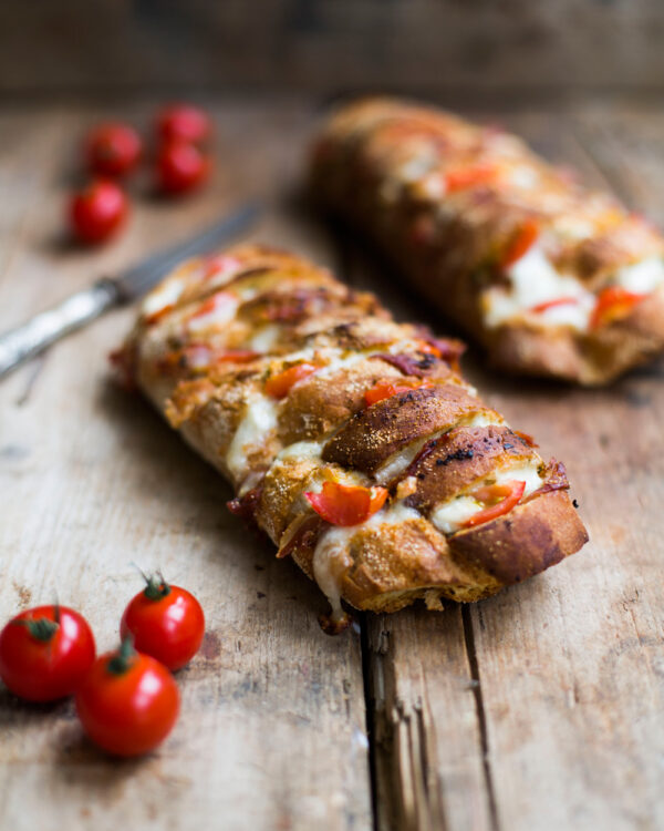 Italiaans Borrelbrood Met Pesto, Mozzarella En Prosciutto - Zoete Zusjes